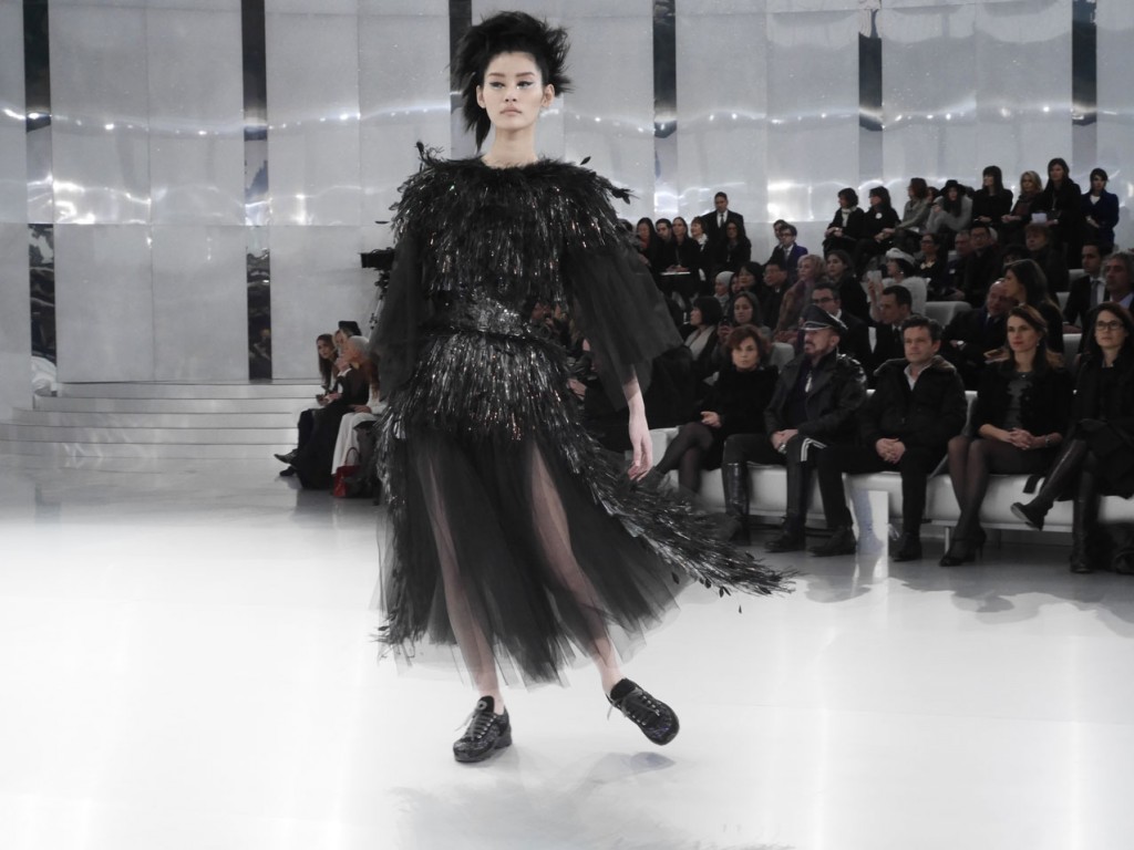 Ming Xi-CHANEL-COUTURE-2014-frank-perrin-_1050649---copie