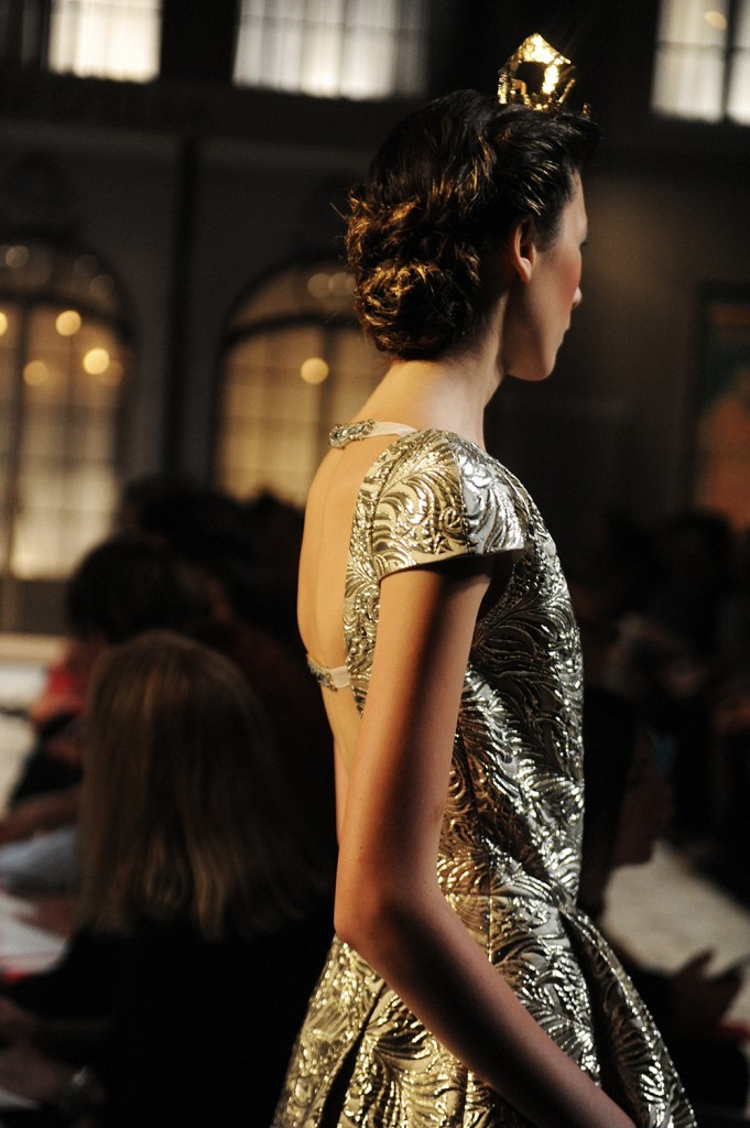 Schiaparelli Haute Couture FW15 runway by Elise Toïdé_Crash Magazine
