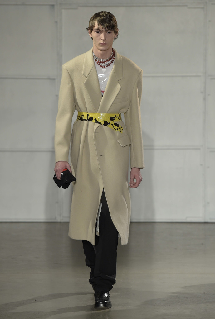 Raf Simons Fall Winter 2017/18 menswear collection - Crash Magazine