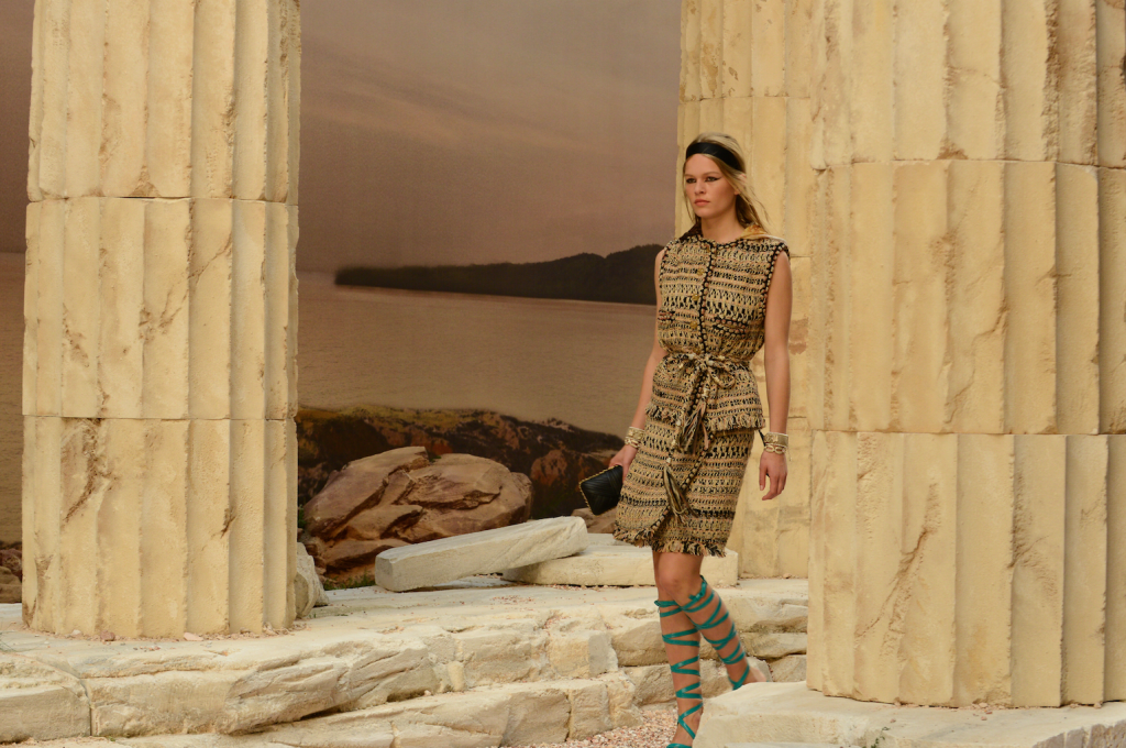 CHANEL CRUISE COLLECTION 17/18 – THE MODERNITY OF ANTIQUITY