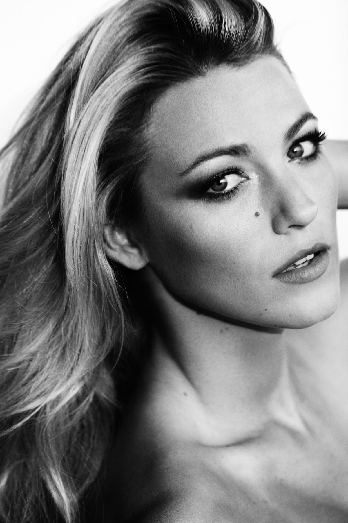 BLAKE LIVELY, THE NEW FACE OF L’OREAL PARIS