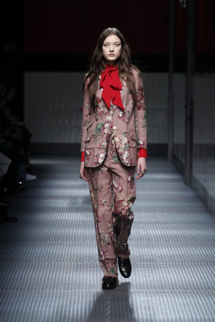 Discover Alessandro Michele's first collection for Gucci.  Gucci Fall-Winter 2015 Milan Fashion Week / CRASH