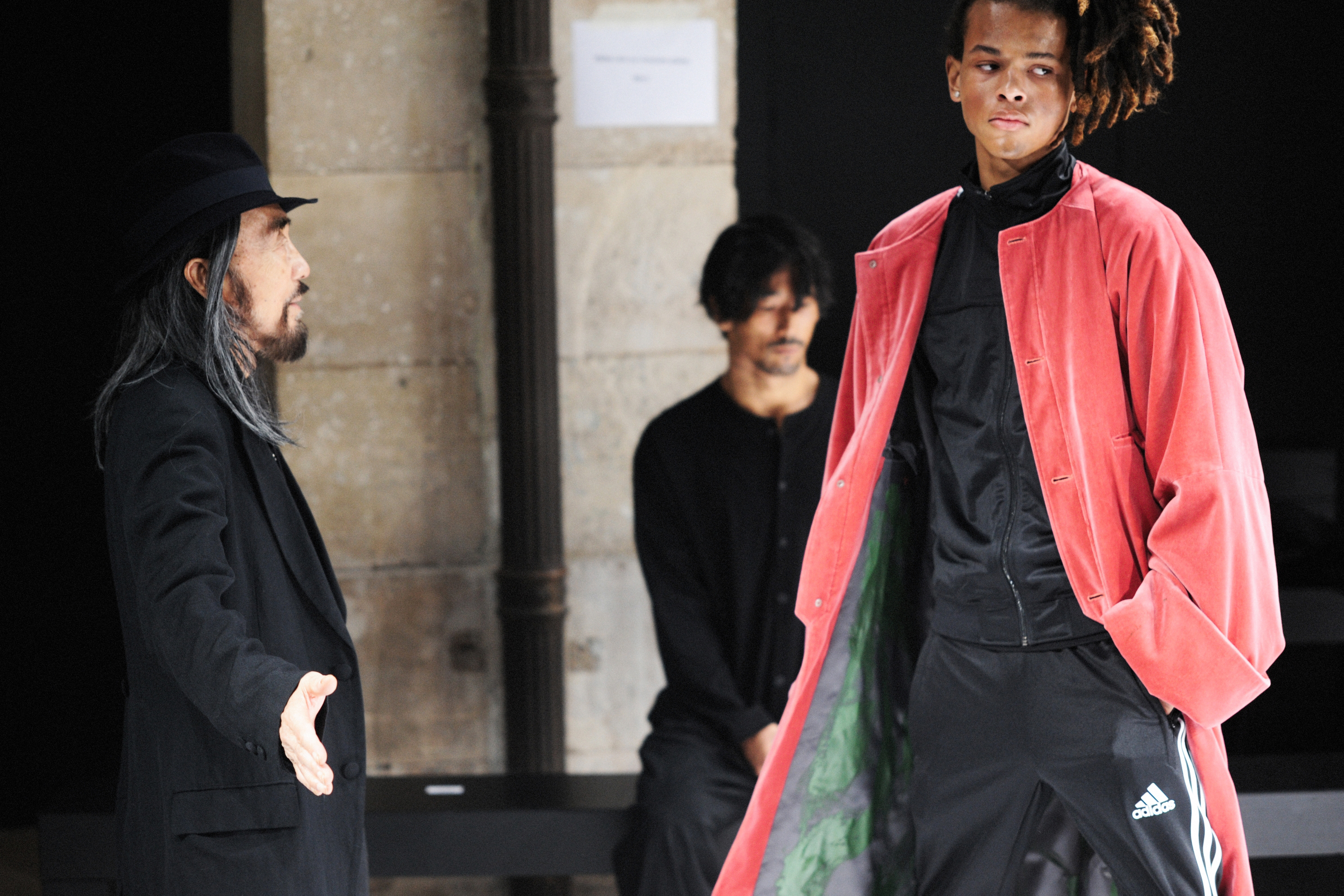 BACKSTAGE AT YOHJI YAMAMOTO MEN FALL WINTER 2017/18 PARIS