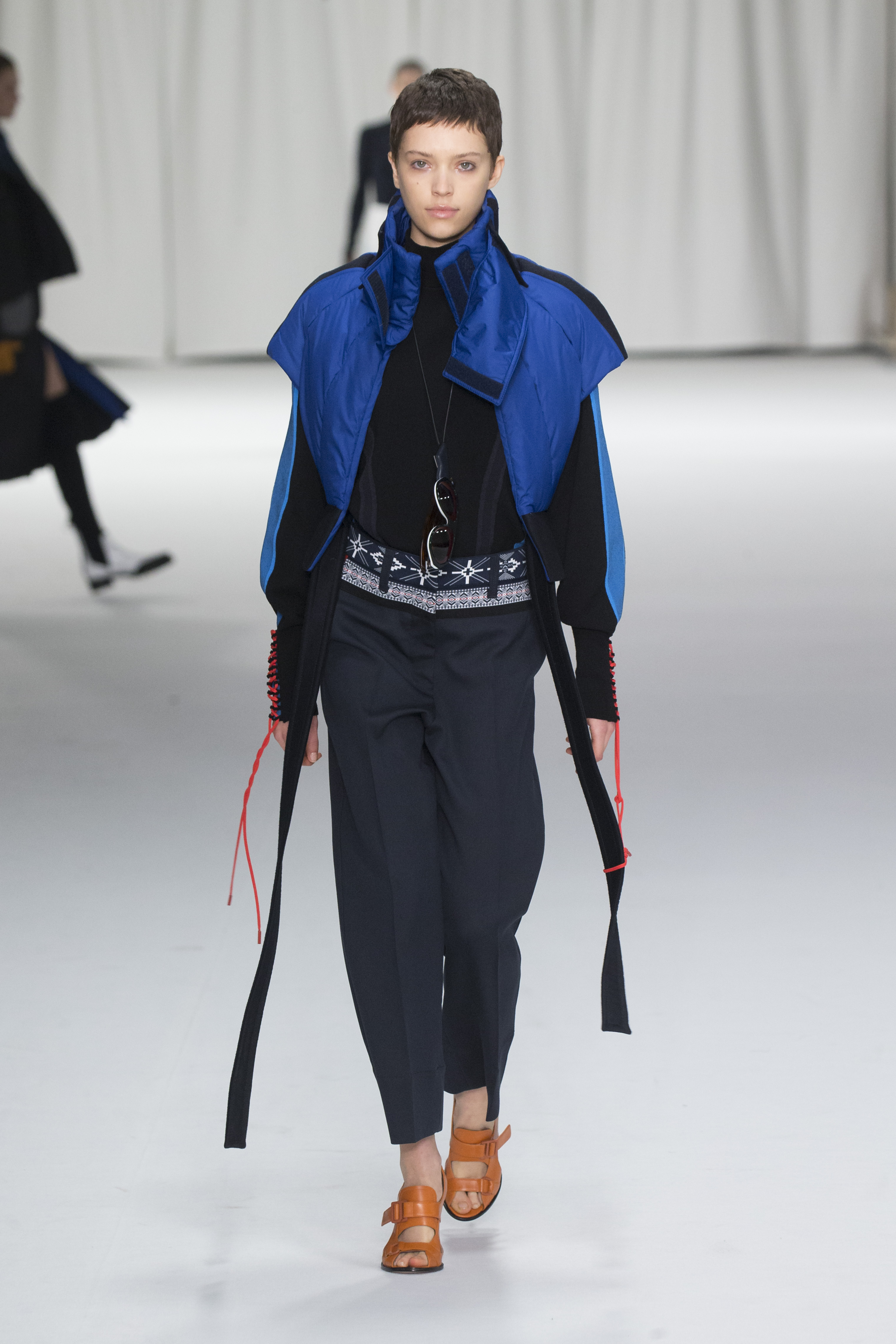 CLASSICS TEAMS UP WITH TECHNOLOGY AT SPORTMAX A/W 2018