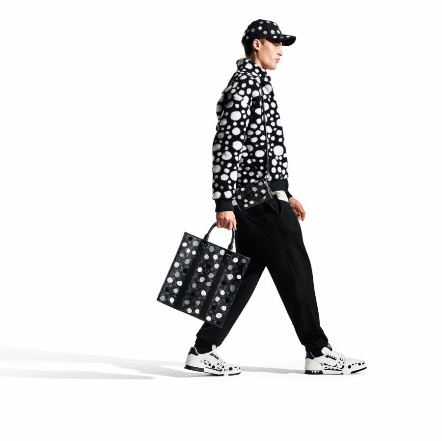 Cloth travel bag Louis Vuitton x Yayoi Kusama Black in Cloth